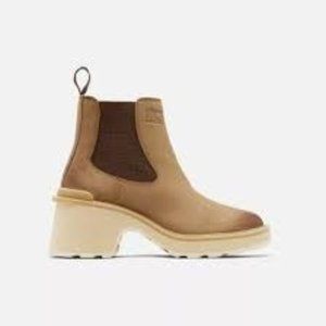 Sorel Camel and Chocolate Ankle Booties